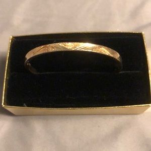 Gold bangle